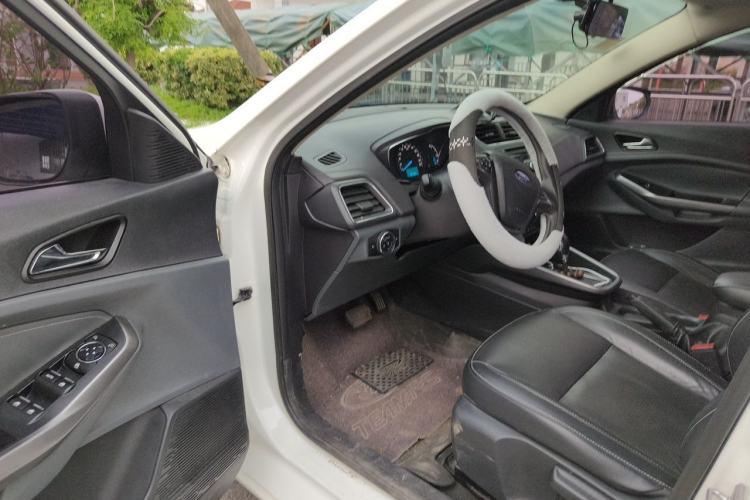 Used Ford Escort 2015 1.5L Automatic Fashion Model Driver Seat
