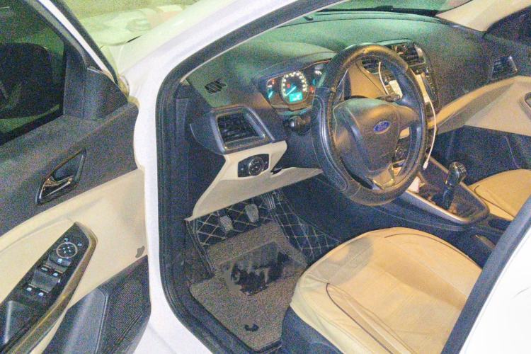 Used Ford Escort 2015 1.5L Manual Comfort Model Driver Seat