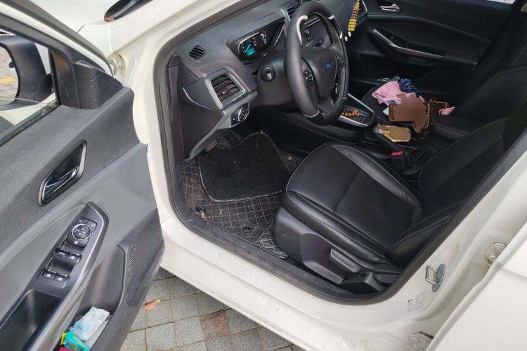 Used Ford Escort 2015 1.5L Automatic Fashion Model Driver Seat