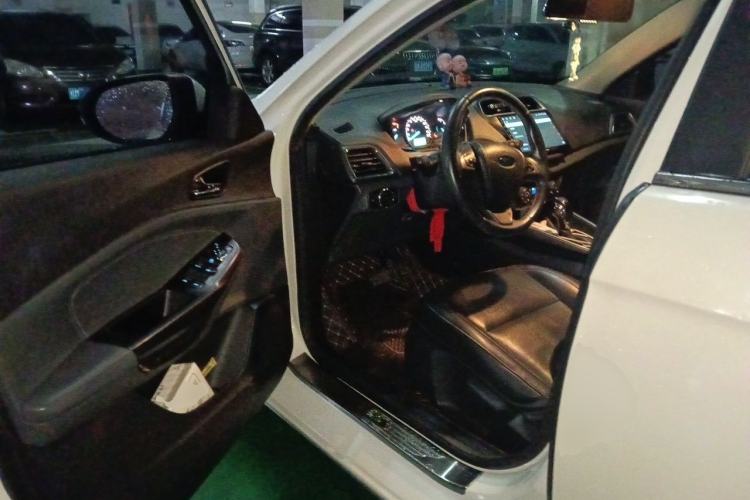 Used Ford Escort 2015 1.5L Automatic Fashion Model Driver Seat