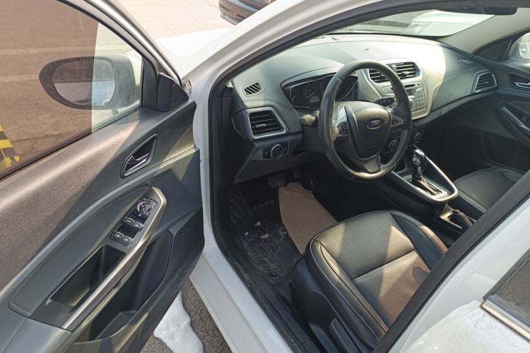 Used Ford Escort 2015 1.5L Automatic Fashion Model Driver Seat