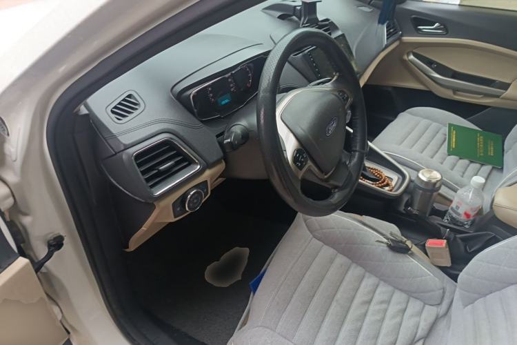 Used Ford Escort 2015 1.5L Automatic Fashion Model Driver Seat