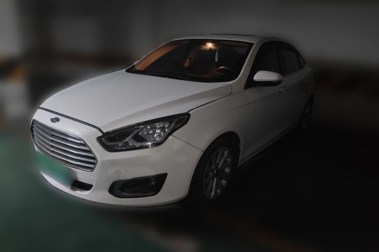 Ford Escort 2015 1.5L Manual Fashion Edition с пробегом Guazi used car, China used car export, Used car for sale, Used cars, Cheapest cars for sale