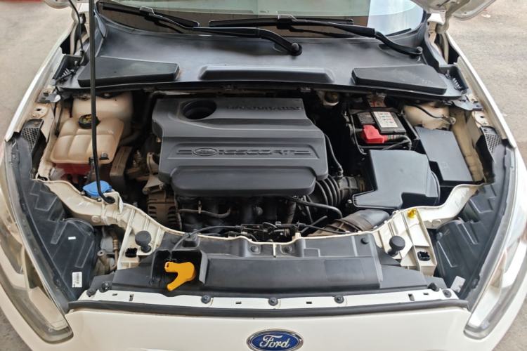 Used Ford Escort 2015 1.5L Manual Fashion Edition Engine Bay