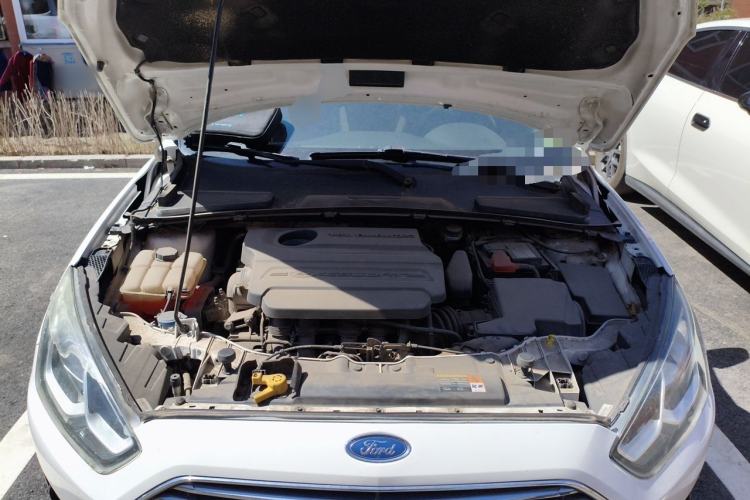 Used Ford Escort 2015 1.5L Automatic Comfort Edition Engine Bay