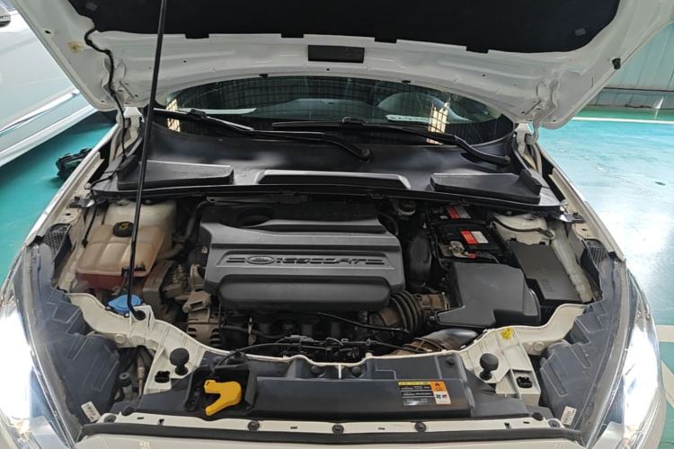 Used Ford Escort 2015 1.5L Automatic Fashion Model Engine Bay