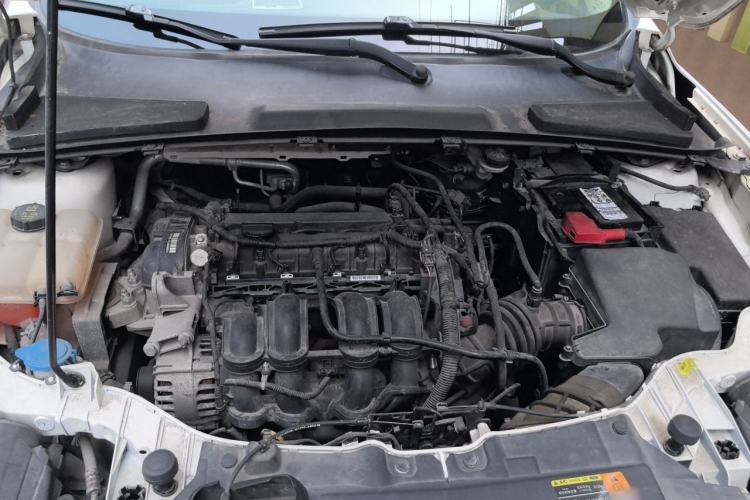 Used Ford Escort 2015 1.5L Manual Comfort Model Engine Bay