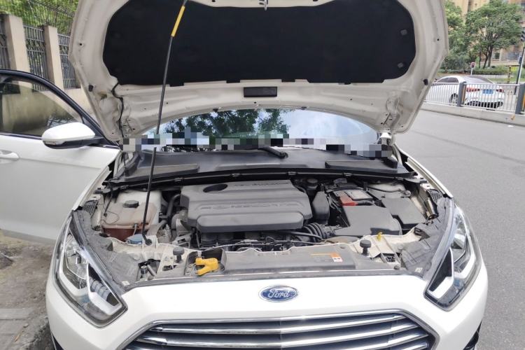 Used Ford Escort 2015 1.5L Automatic Fashion Model Engine Bay