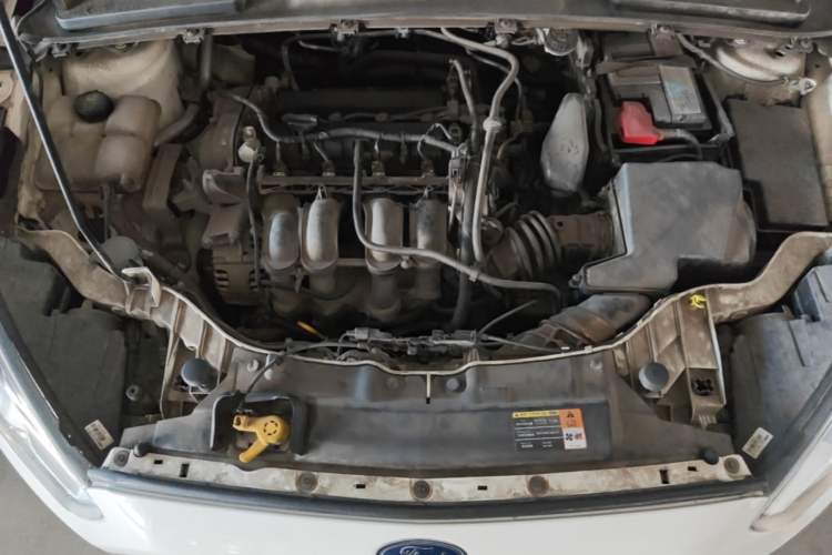 Used Ford Escort 2015 1.5L Automatic Fashion Model Engine Bay