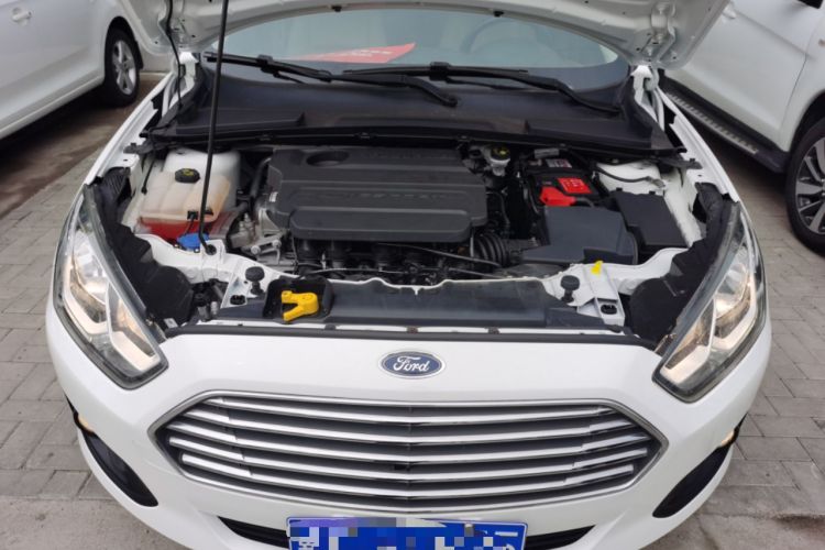 Used Ford Escort 2015 1.5L Manual Comfort Model Engine Bay