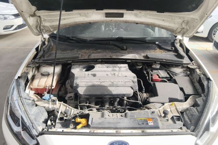 Used Ford Escort 2015 1.5L Manual Fashion Edition Engine Bay