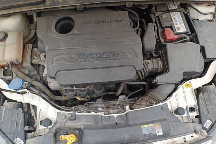 Used Ford Escort 2015 1.5L Automatic Fashion Model Engine Bay