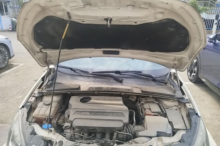 Used Ford Escort 2015 1.5L Manual Comfort Model Engine Bay