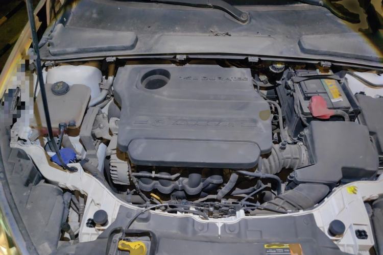 Used Ford Escort 2015 1.5L Manual Comfort Model Engine Bay