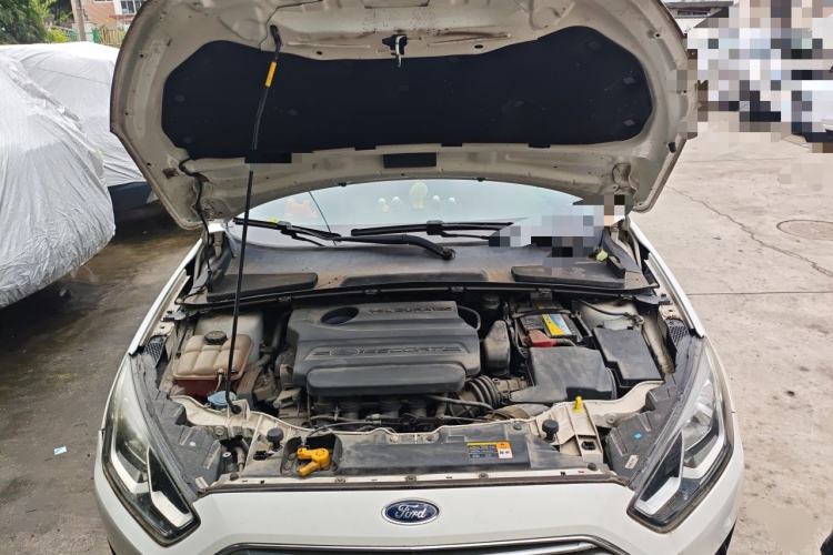 Used Ford Escort 2015 1.5L Automatic Fashion Model Engine Bay