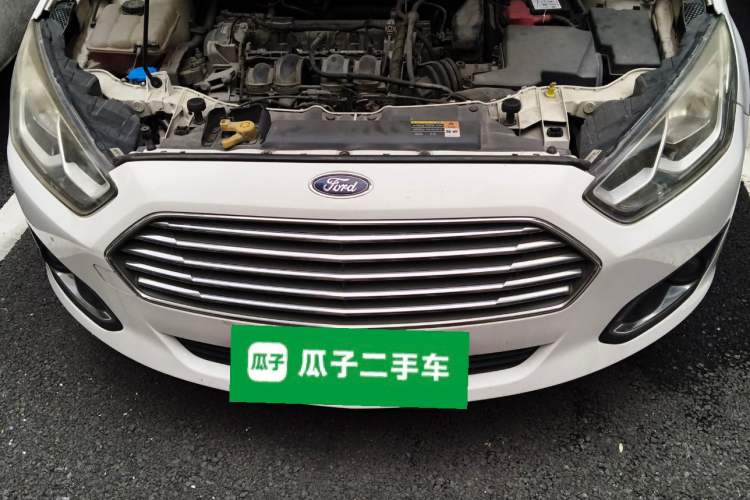 Used Ford Escort 2015 1.5L Automatic Fashion Model Engine Bay