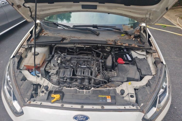 Used Ford Escort 2015 1.5L Automatic Fashion Model Engine Bay