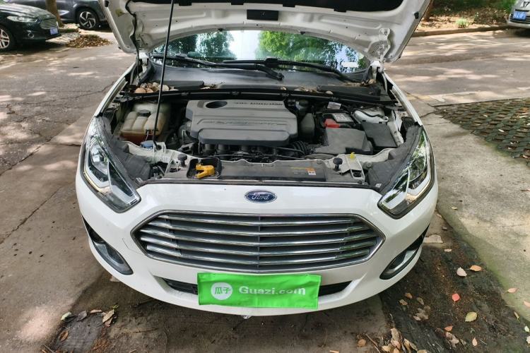 Used Ford Escort 2015 1.5L Automatic Fashion Model Engine Bay