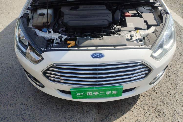 Used Ford Escort 2015 1.5L Automatic Fashion Model Engine Bay