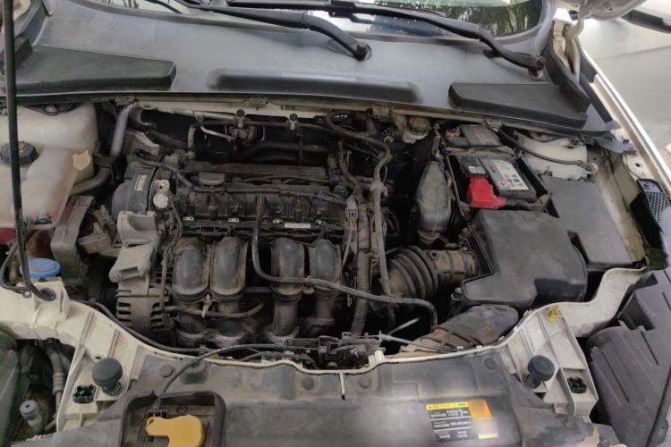 Used Ford Escort 2015 1.5L Automatic Comfort Edition Engine Bay