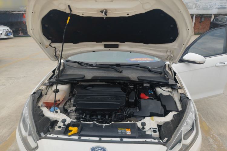 Used Ford Escort 2015 1.5L Automatic Fashion Model Engine Bay