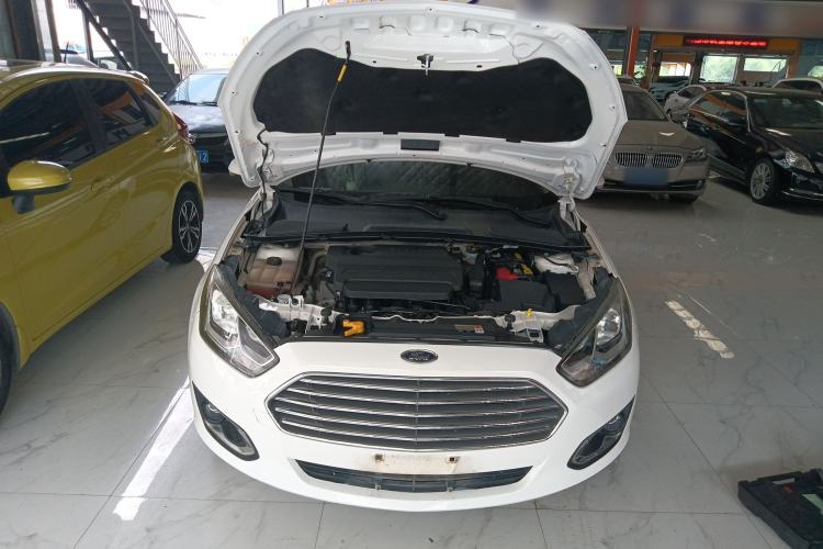 Used Ford Escort 2015 1.5L Automatic Fashion Model Engine Bay