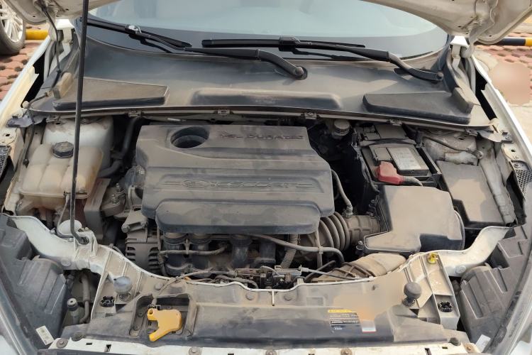 Used Ford Escort 2015 1.5L Manual Comfort Model Engine Bay