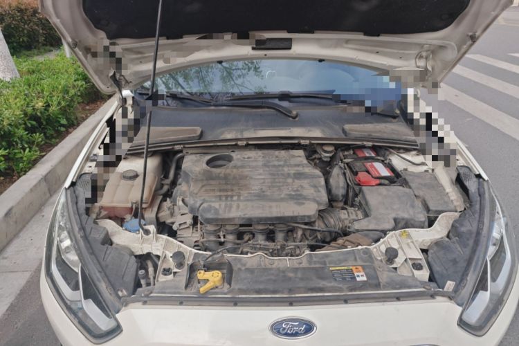 Used Ford Escort 2015 1.5L Automatic Fashion Model Engine Bay