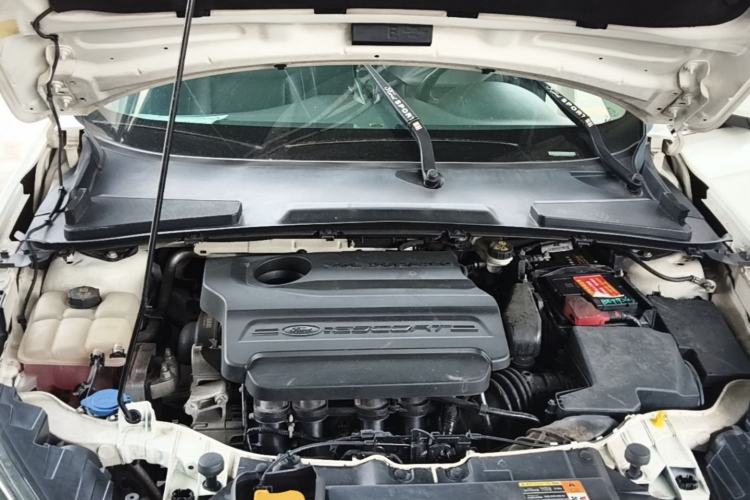 Used Ford Escort 2015 1.5L Automatic Fashion Model Engine Bay