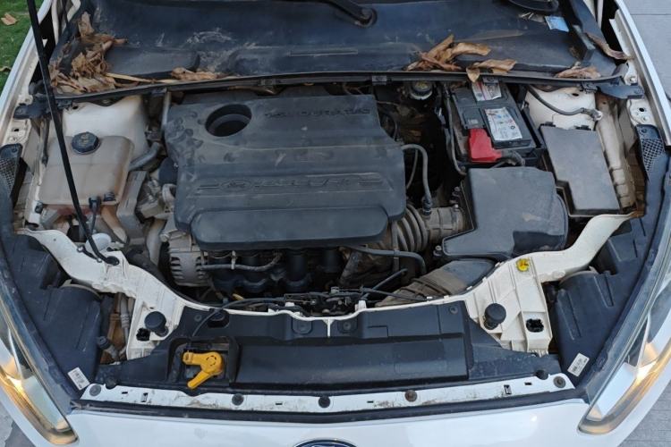 Used Ford Escort 2015 1.5L Manual Comfort Model Engine Bay