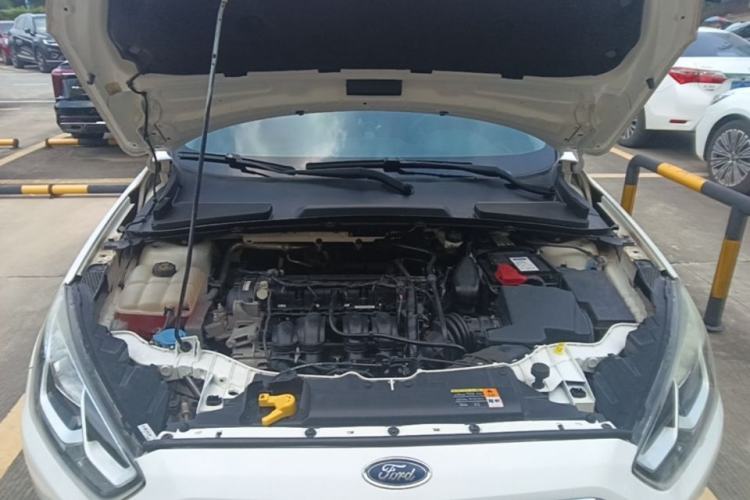 Used Ford Escort 2015 1.5L Automatic Comfort Edition Engine Bay