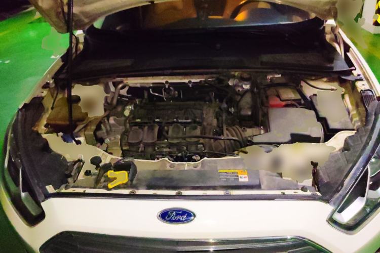Used Ford Escort 2015 1.5L Automatic Fashion Model Engine Bay