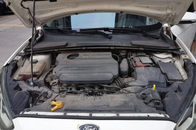 Used Ford Escort 2015 1.5L Automatic Comfort Edition Engine Bay