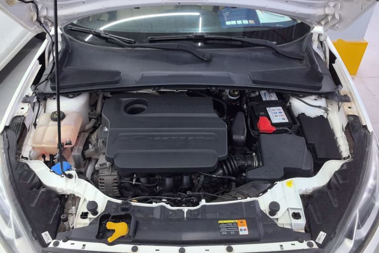 Used Ford Escort 2015 1.5L Automatic Comfort Edition Engine Bay