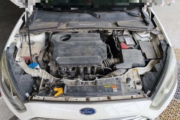Used Ford Escort 2015 1.5L Manual Comfort Model Engine Bay