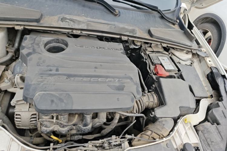 Used Ford Escort 2015 1.5L Manual Fashion Edition Engine Bay