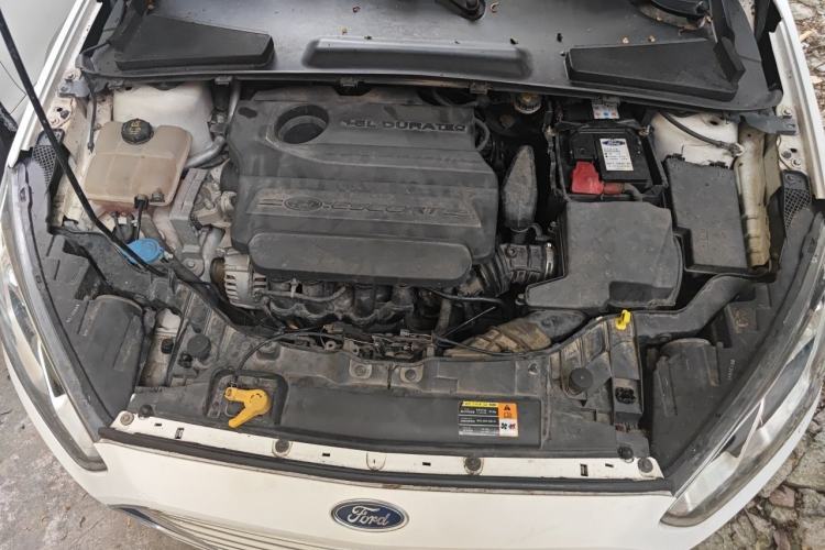 Used Ford Escort 2015 1.5L Automatic Fashion Model Engine Bay