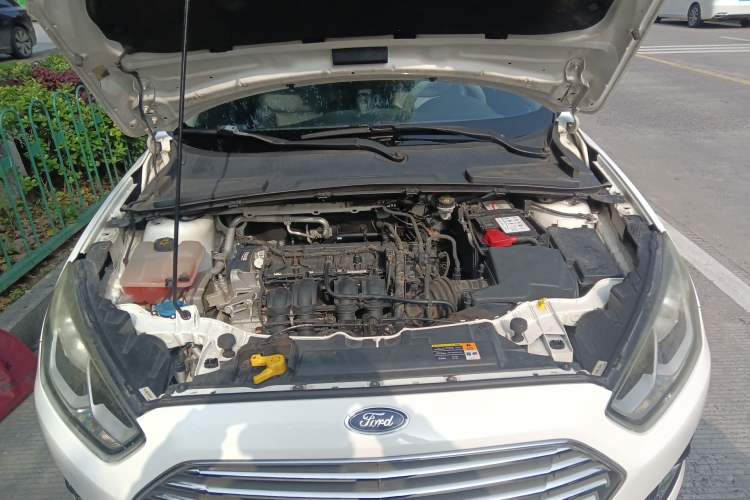 Used Ford Escort 2015 1.5L Manual Fashion Edition Engine Bay