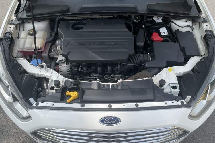 Used Ford Escort 2015 1.5L Automatic Fashion Model Engine Bay
