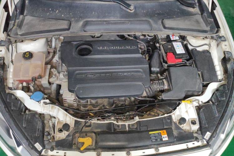 Used Ford Escort 2015 1.5L Automatic Fashion Model Engine Bay