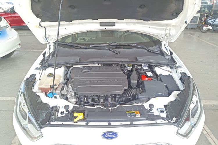 Used Ford Escort 2015 1.5L Automatic Comfort Edition Engine Bay