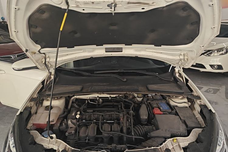 Used Ford Escort 2015 1.5L Automatic Fashion Model Engine Bay