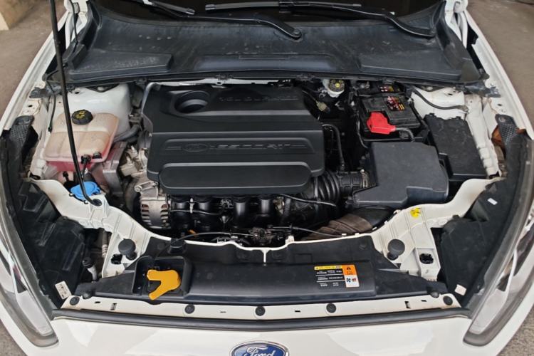 Used Ford Escort 2015 1.5L Manual Fashion Edition Engine Bay