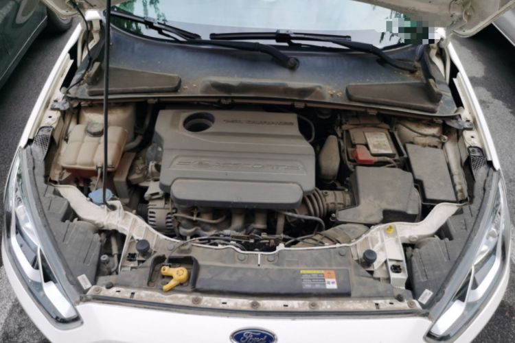 Used Ford Escort 2015 1.5L Automatic Fashion Model Engine Bay