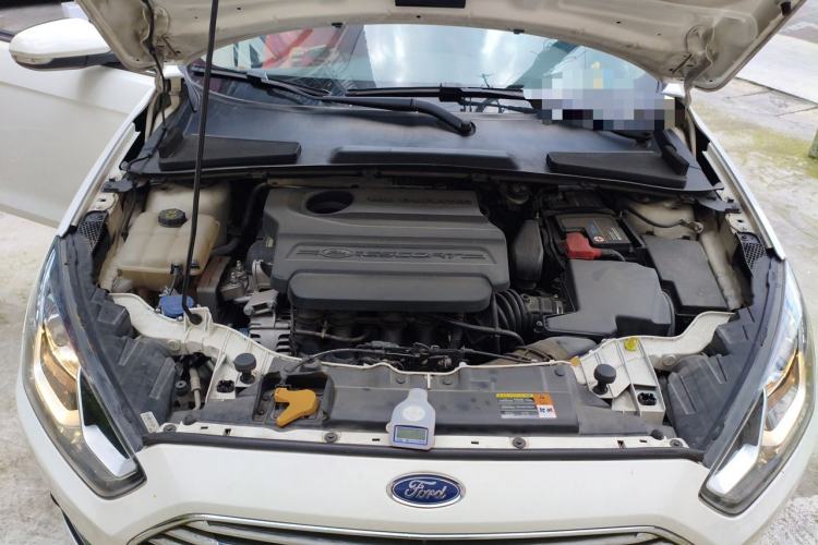 Used Ford Escort 2015 1.5L Automatic Fashion Model Engine Bay