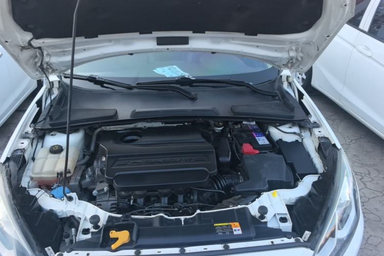 Used Ford Escort 2015 1.5L Automatic Fashion Model Engine Bay