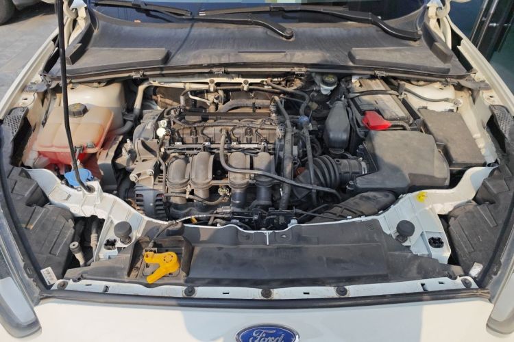 Used Ford Escort 2015 1.5L Automatic Fashion Model Engine Bay