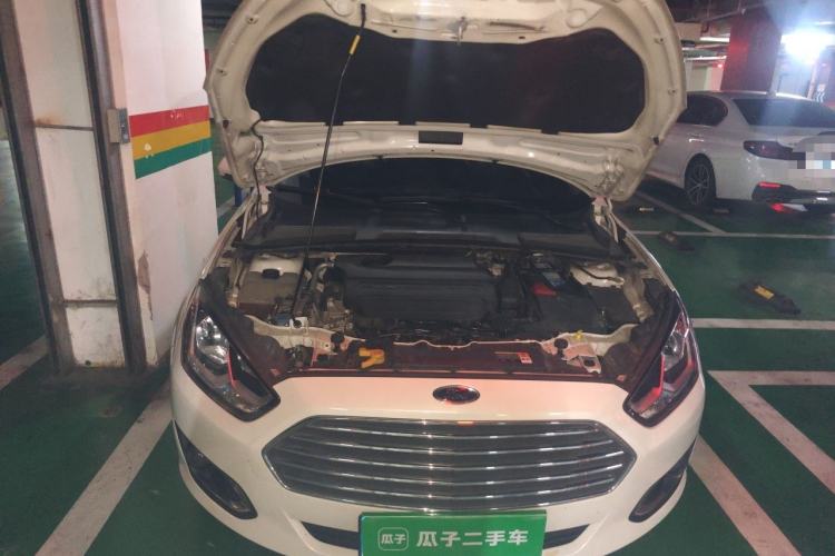 Used Ford Escort 2015 1.5L Automatic Fashion Model Engine Bay