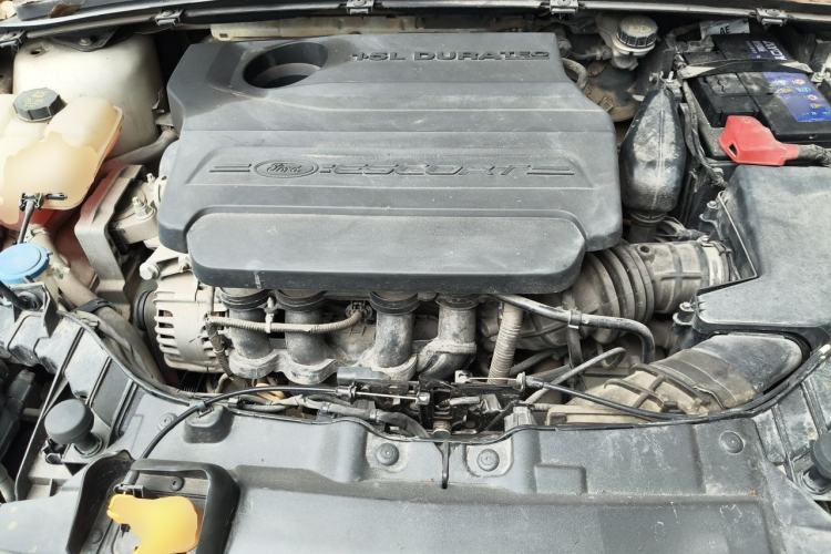 Used Ford Escort 2015 1.5L Automatic Comfort Edition Engine Bay