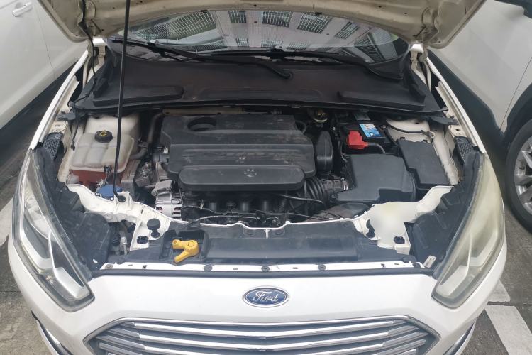 Used Ford Escort 2015 1.5L Automatic Comfort Edition Engine Bay